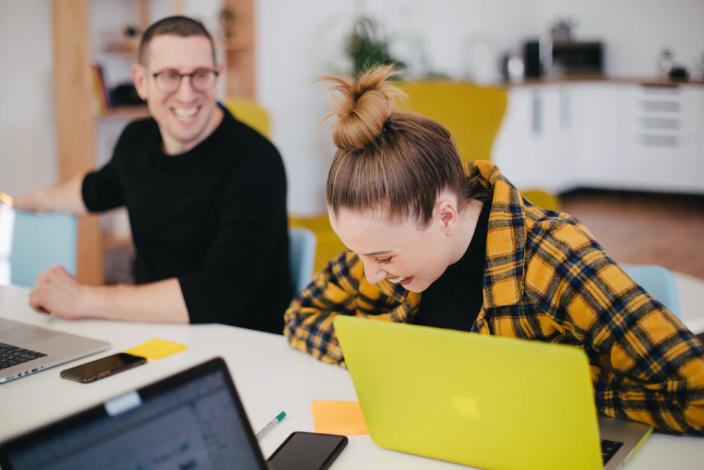 The Role of HR in Employee Experience: 6 Ways to Encourage Positivity in the Workplace